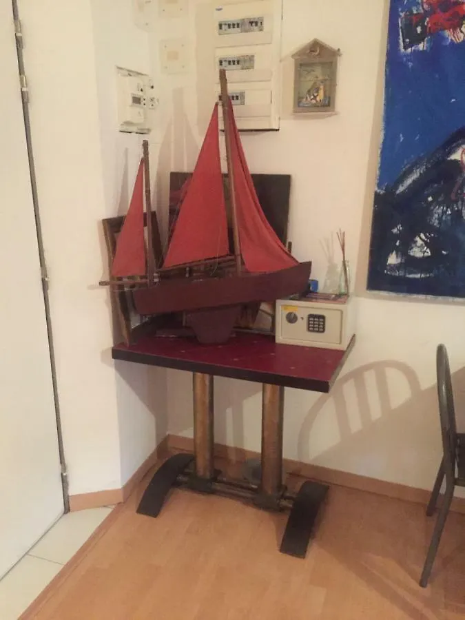 Chambres D'Hotes D'Endoume Bed & Breakfast Marseille 3*,