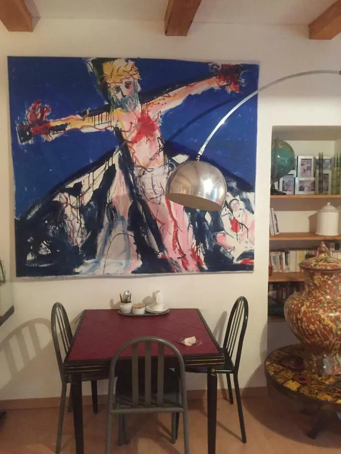 ***  Chambres D'Hotes D'Endoume Bed & Breakfast Marseille France
